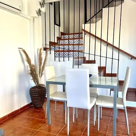 Historic Charm With Terrace And Sea Views Alicante